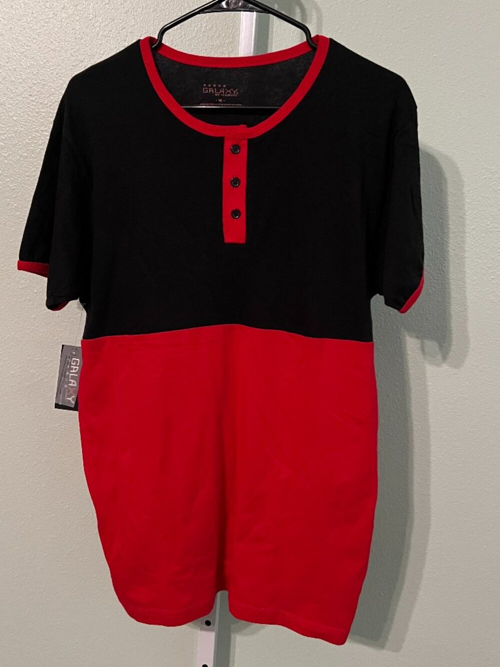 Galaxy by Harvic Red & Black Colorblock 100% Cotton Henley Short-Sleeve SZ Med